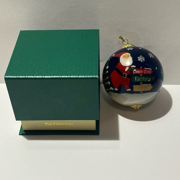 Li Bien 2018 Candy Cane Factory ornament - Picture 4 of 11